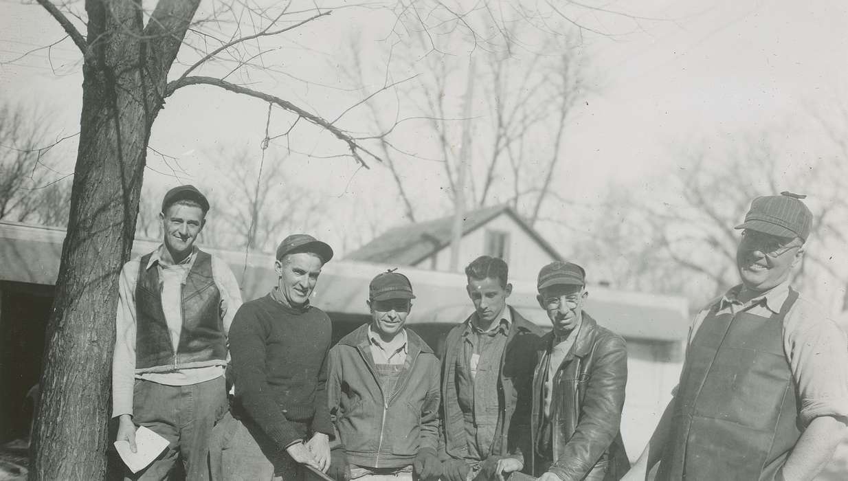 workers, hatchery, history of Iowa, McMurray, Doug, Iowa, Labor and Occupations, Webster City, IA, Iowa History, Portraits - Group