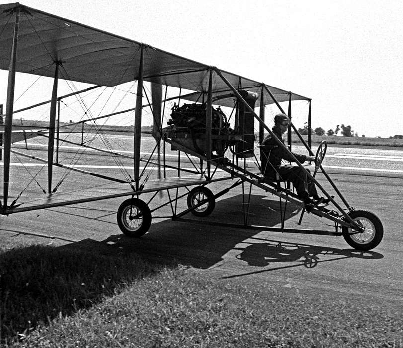 Iowa History, Iowa, Motorized Vehicles, Lemberger, LeAnn, Ottumwa, IA, plane, airplane, history of Iowa