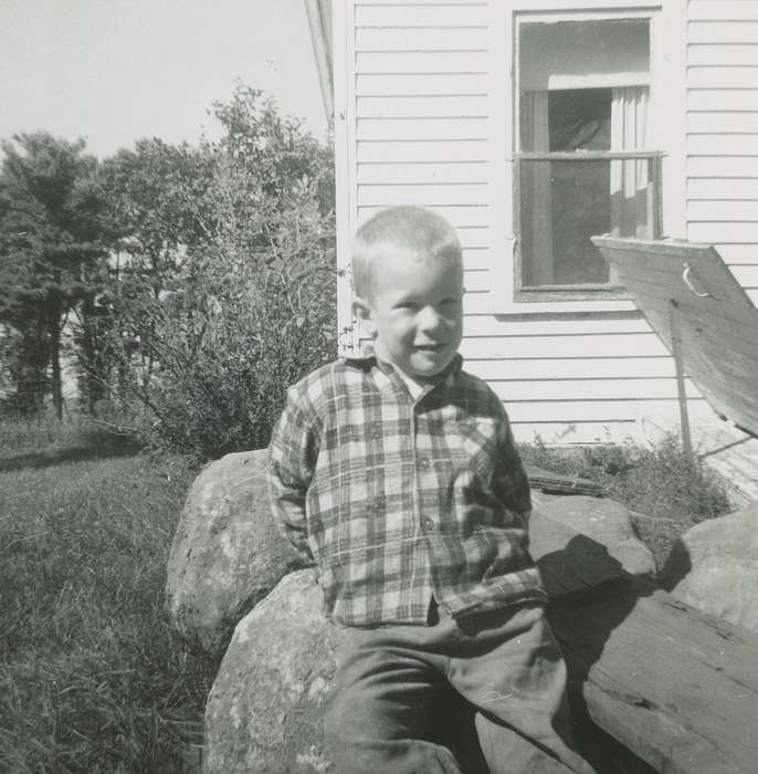history of Iowa, Iowa History, Rettinger, Michael, Iowa, Homes, Children, Lamont, IA, Portraits - Individual