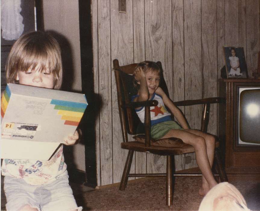 history of Iowa, wood paneling, Iowa History, Hewitt, Angie, Nashua, IA, Iowa, living room, Homes, camera, Children, Leisure, Portraits - Individual