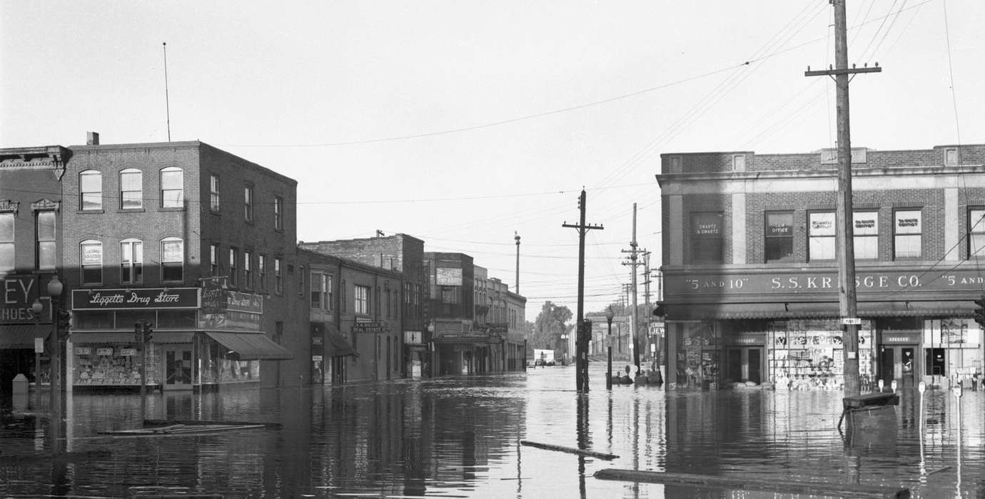 telephone pole, Floods, history of Iowa, Iowa History, Ottumwa, IA, Lemberger, LeAnn, Iowa, Cities and Towns, Food and Meals