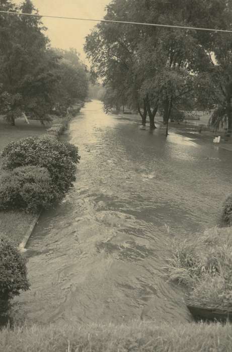 history of Iowa, Landscapes, Waverly Public Library, Waverly, IA, Iowa, Iowa History, Floods, street flooded