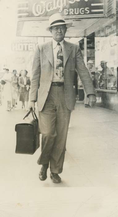 history of Iowa, Iowa History, briefcase, walgreens, man, Iowa, Waverly Public Library, suit, Portraits - Individual