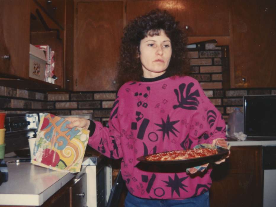 Food and Meals, Iowa, kitchen, Marshalltown, IA, sweater, pizza, hairstyle, Homes, McSwain, Erna, history of Iowa, Iowa History