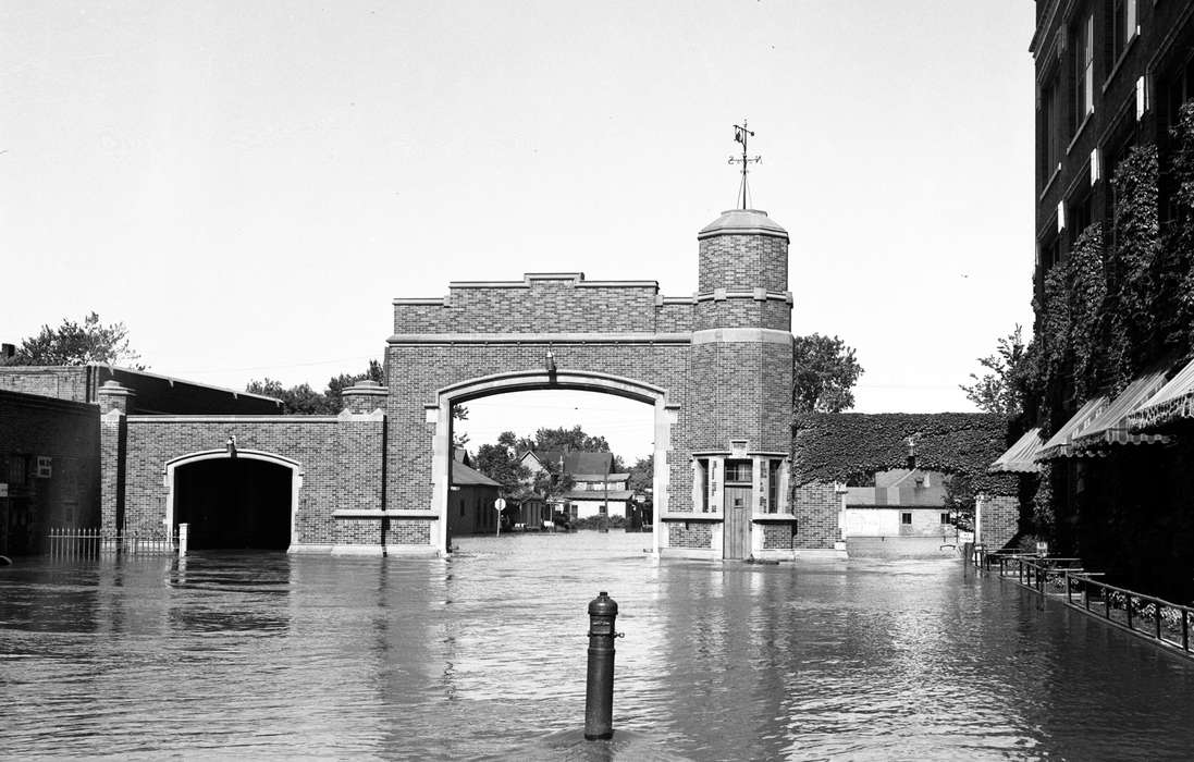 Iowa, Ottumwa, IA, Floods, Businesses and Factories, history of Iowa, Lemberger, LeAnn, Iowa History