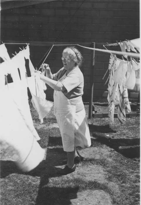 history of Iowa, Iowa History, Becker, Alfred, laundry, Iowa, Homes, Davenport, IA, Labor and Occupations