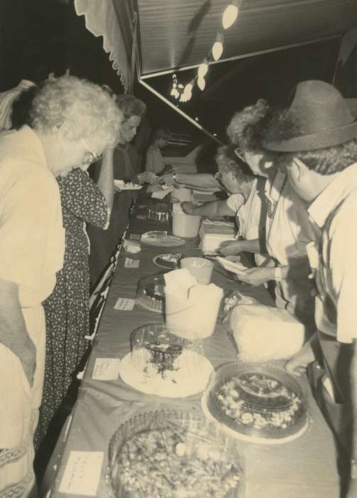 women, Waverly, IA, Fairs and Festivals, history of Iowa, Iowa, Food and Meals, Waverly Public Library, festival, Entertainment, Iowa History, Leisure, baked goods