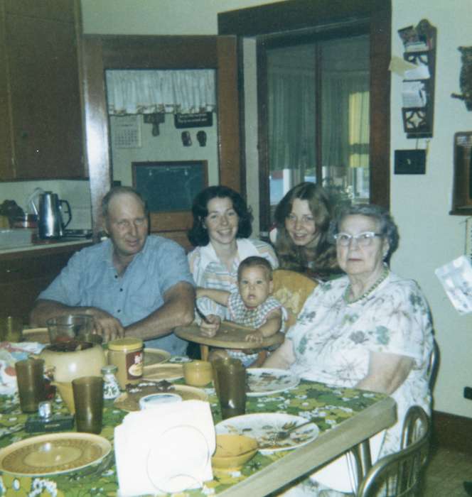 Portraits - Group, history of Iowa, kitchen, Iowa History, Families, McDermott, Shirley and Anne Marie, Iowa, Atlantic, IA, Homes, Food and Meals, Children