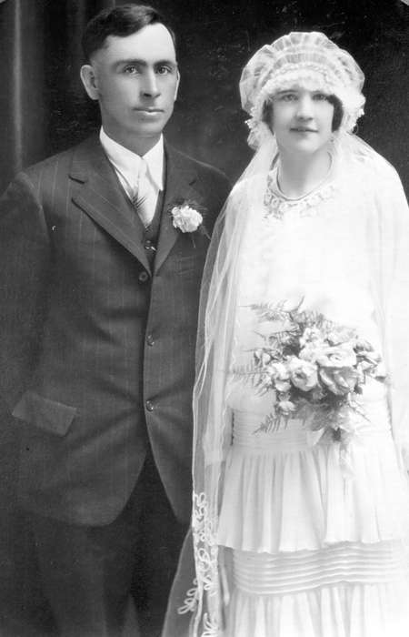 bride, Weddings, history of Iowa, groom, wedding, Early, IA, Scherrman, Pearl, Iowa, suit, dress, bouquet, Iowa History, man, Portraits - Group, woman