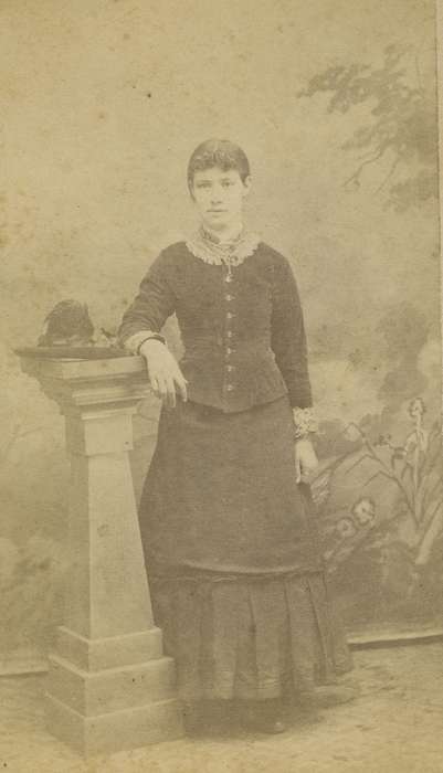 collared dresses, Brush Creek, IA, history of Iowa, Iowa History, woman, Olsson, Ann and Jons, lace collar, Iowa, painted backdrop, carte de visite, hat, Portraits - Individual