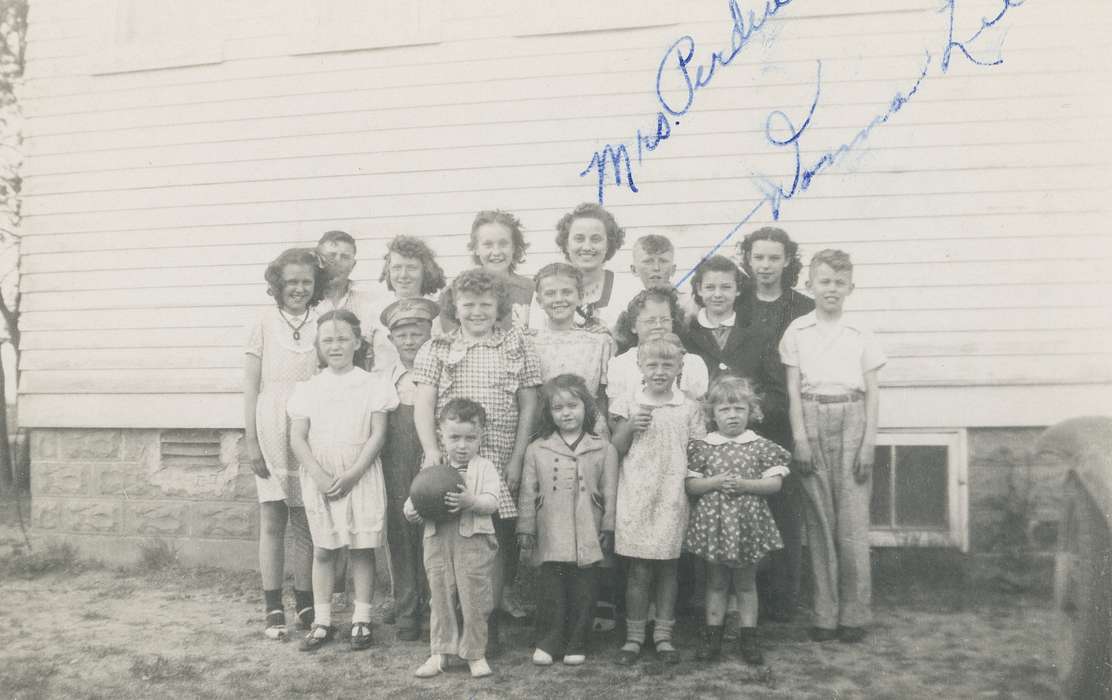 Portraits - Group, rural school, history of Iowa, Iowa History, IA, University of Northern Iowa Museum, Iowa, Children