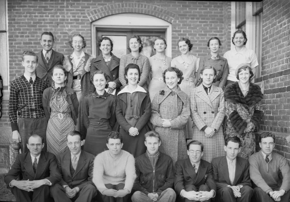 Portraits - Group, Iowa, UNI Special Collections & University Archives, Schools and Education, uni, university of northern iowa, history of Iowa, Cedar Falls, IA, class photo, iowa state teachers college, Iowa History