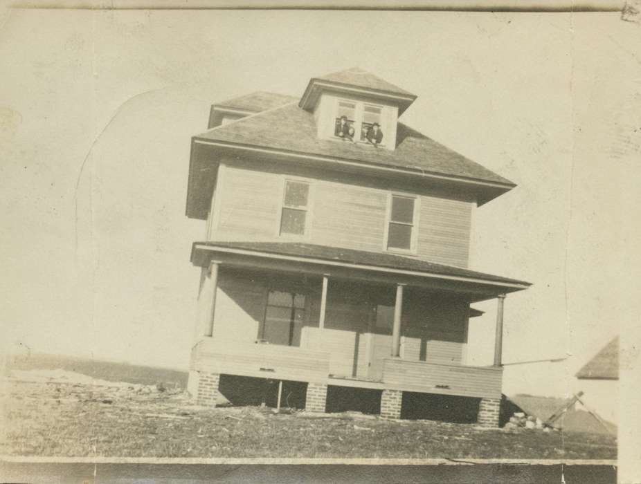 Homes, history of Iowa, Ellsworth, IA, window, Iowa, house, Tuttle, Kevin, Iowa History, Portraits - Group