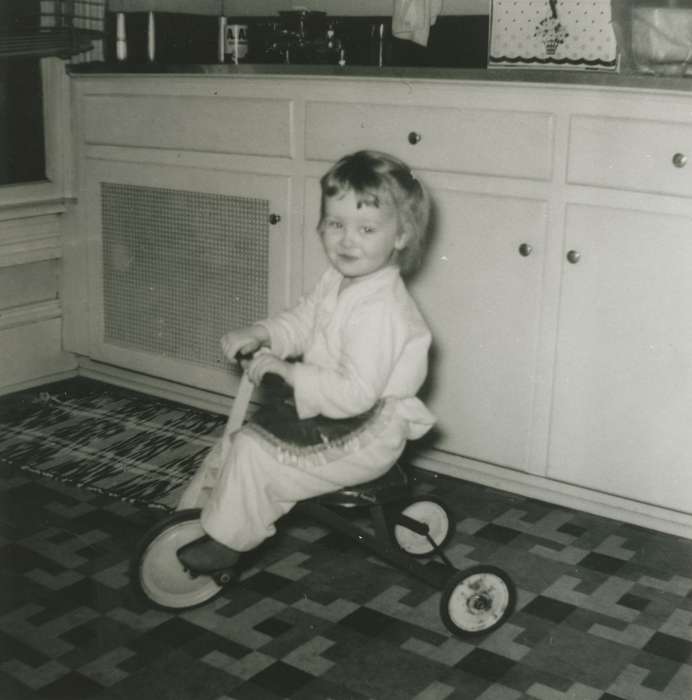 Kann, Rodney, history of Iowa, kitchen, Iowa History, Iowa, tricycle, Cedar Rapids, IA, Homes, Children, Portraits - Individual