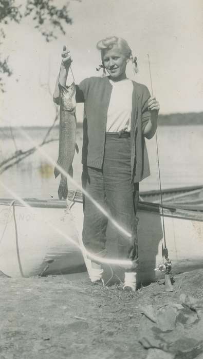 Portraits - Individual, Animals, Iowa History, Lakes, Rivers, and Streams, Clear Lake, IA, Iowa, McMurray, Doug, Outdoor Recreation, fishing, Children, history of Iowa