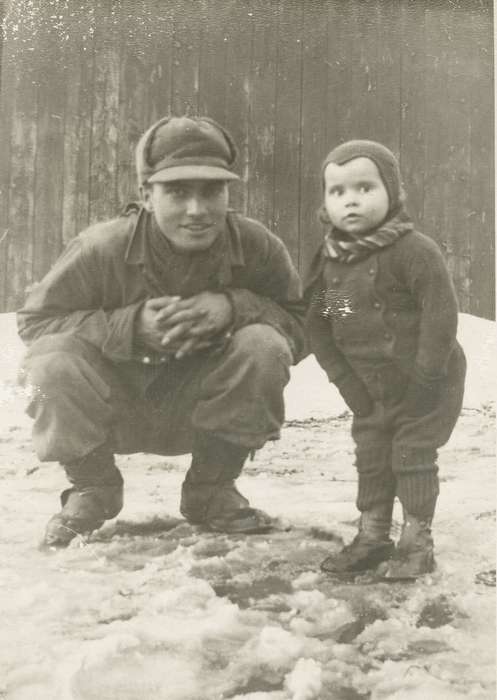 Portraits - Group, history of Iowa, Iowa History, Winter, Iowa, Cedar Rapids, IA, snow, Karns, Joanne, Children, snowsuit
