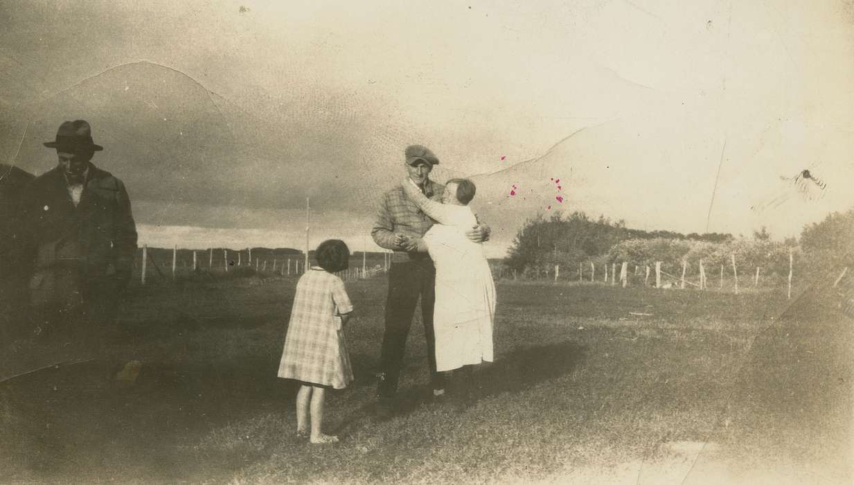 history of Iowa, Iowa History, Ottumwa, IA, Families, hug, cap, Iowa, Lemberger, LeAnn, Farms, Children