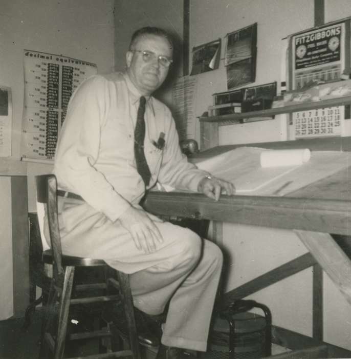 Cedar Rapids, IA, Iowa History, Iowa, history of Iowa, Portraits - Individual, Kann, Rodney, office, Labor and Occupations