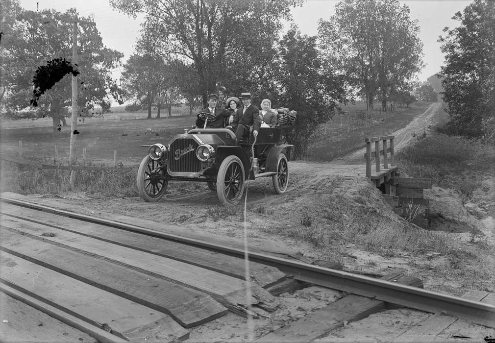 Motorized Vehicles, tree, road, Waverly Public Library, buick, Iowa, train track, history of Iowa, Iowa History, Leisure, car, Portraits - Group