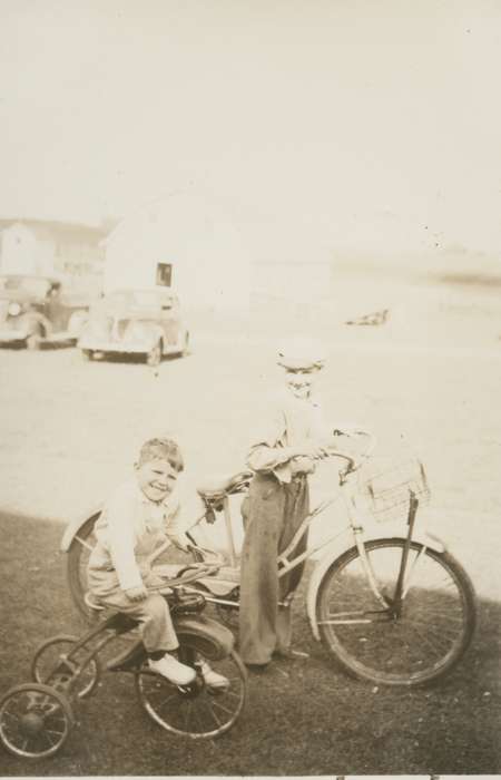 Outdoor Recreation, Iowa, bike, Tuttle, Kevin, Children, tricycle, Ellsworth, IA, bicycle, history of Iowa, Iowa History