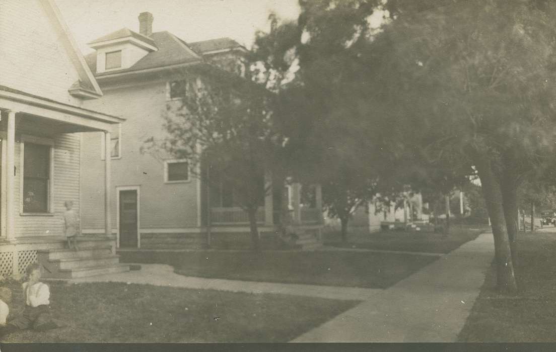 Iowa, Waterloo, IA, Palczewski, Catherine, sidewalk, house, Cities and Towns, history of Iowa, Iowa History