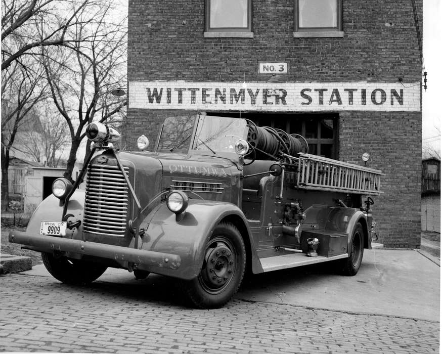 history of Iowa, Iowa History, Ottumwa, IA, Lemberger, LeAnn, Iowa, Cities and Towns, fire station, fire engine