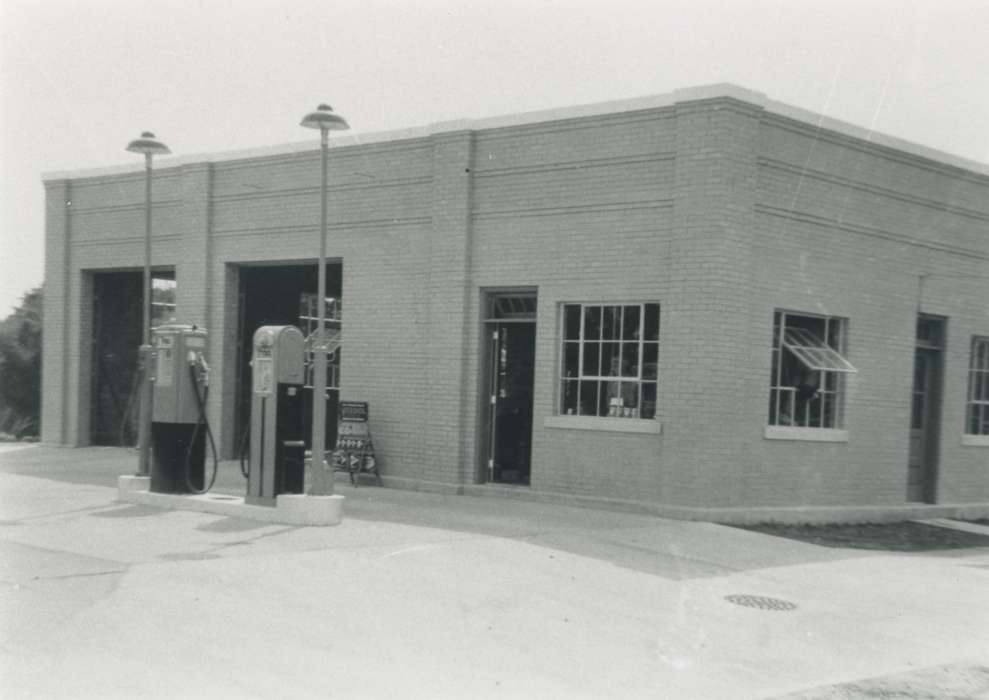 brick building, gas station, Iowa, Waverly Public Library, Businesses and Factories, history of Iowa, Waverly, IA, Main Streets & Town Squares, Iowa History