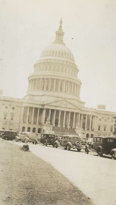 column, car, Cities and Towns, Iowa History, Iowa, Motorized Vehicles, capitol, McMurray, Doug, Travel, Washington, DC, history of Iowa