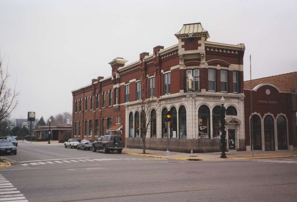 mainstreet, Main Streets & Town Squares, history of Iowa, Iowa History, storefront, Motorized Vehicles, Businesses and Factories, street corner, Iowa, Cities and Towns, Waverly Public Library