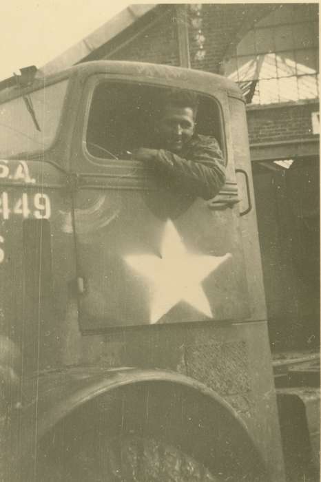 Iowa, truck, Smith, Diane, Military and Veterans, army, wwii, history of Iowa, Motorized Vehicles, Iowa History