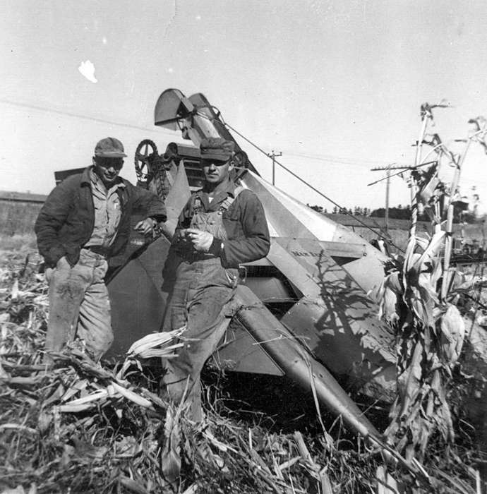 Portraits - Group, Farming Equipment, history of Iowa, Iowa History, Duncan, IA, corn, Johnson, JB, Iowa, Farms
