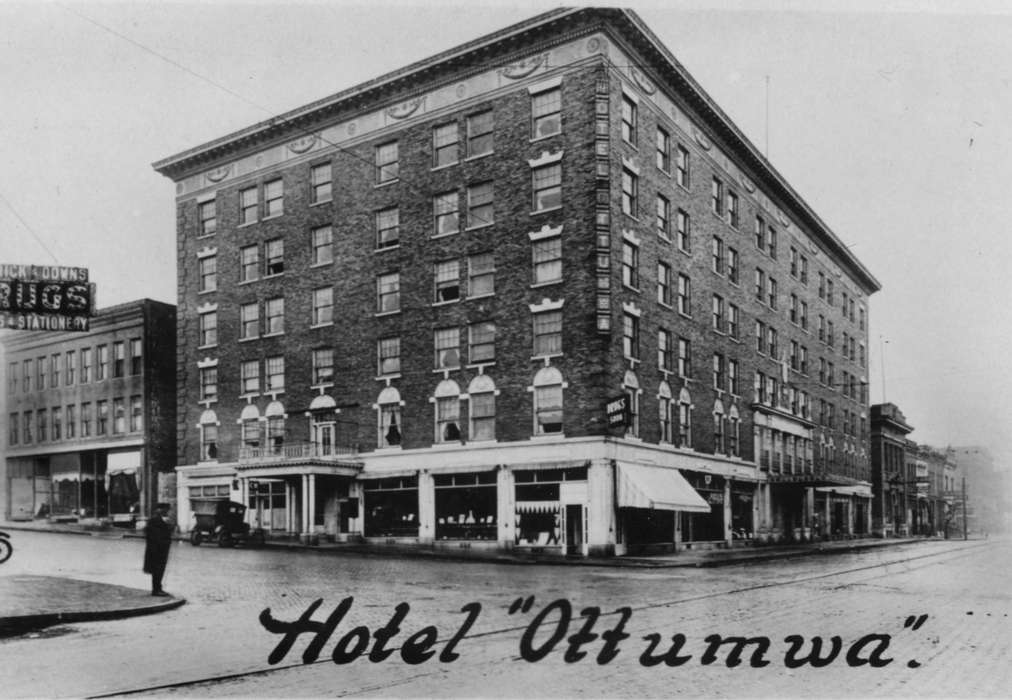 Main Streets & Town Squares, history of Iowa, Iowa History, Ottumwa, IA, Lemberger, LeAnn, Iowa, Cities and Towns, Leisure, hotel
