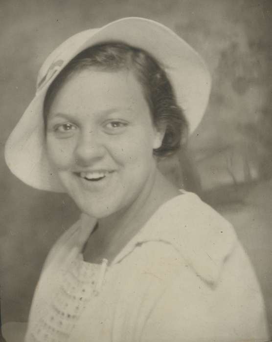 history of Iowa, Iowa History, IA, smile, woman, Spilman, Jessie Cudworth, Iowa, hat, Portraits - Individual