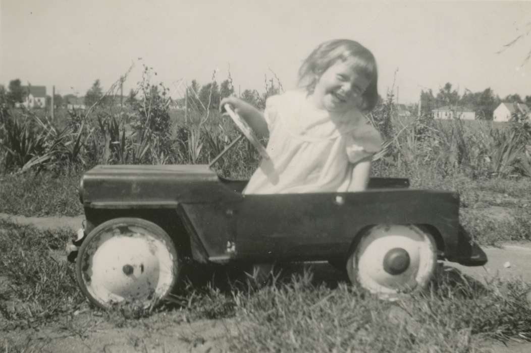history of Iowa, Iowa History, car, toy, Iowa, Evansdale, IA, Avis, Linda, Farms, Children, Portraits - Individual