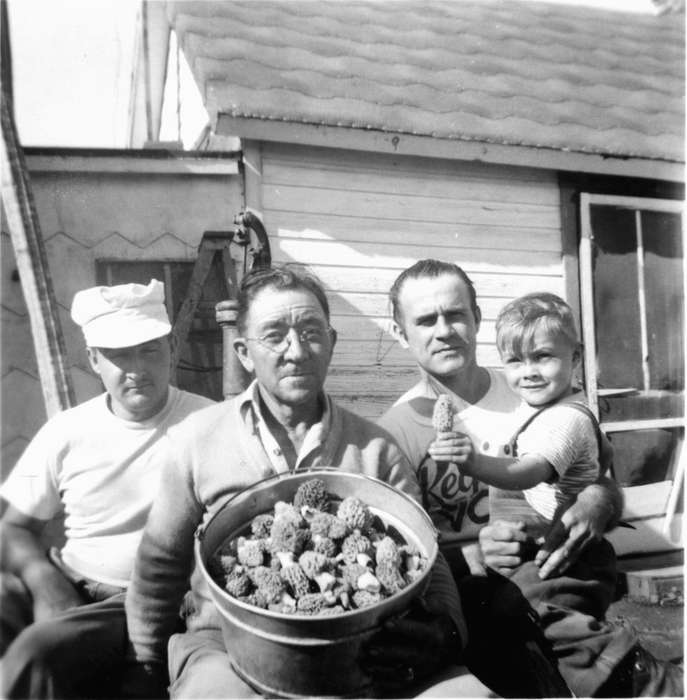 Portraits - Group, Iowa History, Food and Meals, Iowa, Lennie, Daniel, history of Iowa, Albia, IA, Children, mushroom, morel