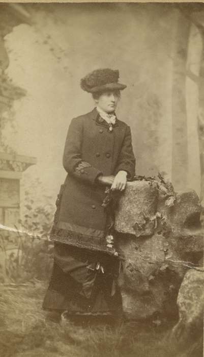 Burlington, IA, history of Iowa, Iowa History, woman, Olsson, Ann and Jons, hats, lace collar, necklace, Iowa, painted backdrop, dress, carte de visite, Portraits - Individual