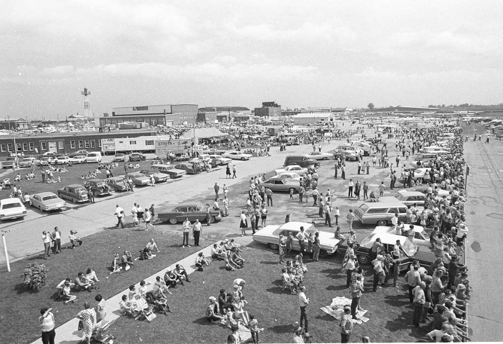history of Iowa, Iowa History, Ottumwa, IA, Entertainment, picnic, car, parking lot, Aerial Shots, Iowa, Lemberger, LeAnn, Leisure