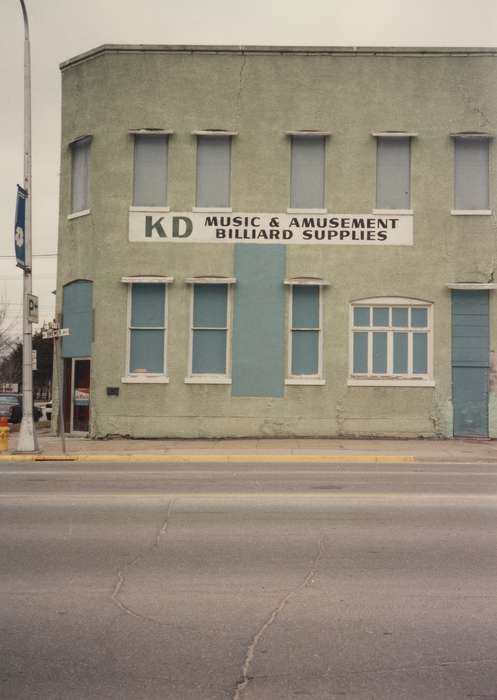 Cities and Towns, storefront, mainstreet, Waverly Public Library, Main Streets & Town Squares, Iowa, history of Iowa, Iowa History, street corner, Businesses and Factories