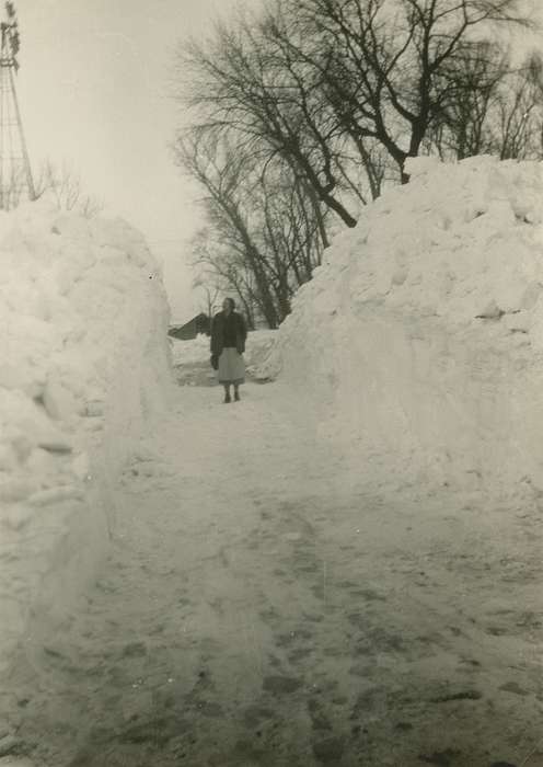 history of Iowa, Hinton, IA, Iowa History, Iowa, Winter, snow, Schmillen, Gloria
