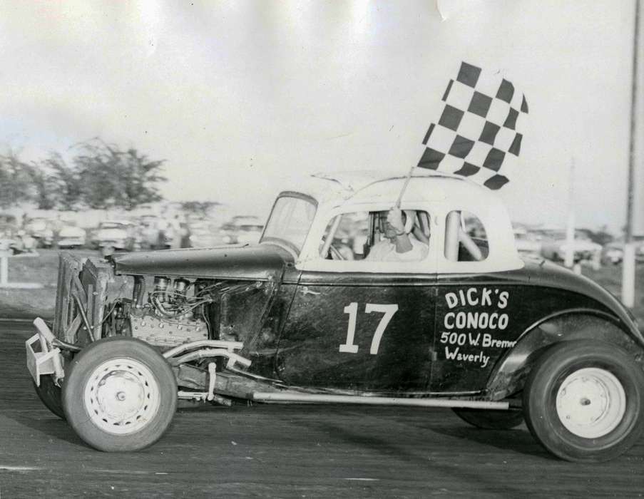 car, Waterloo, IA, Iowa History, Iowa, Motorized Vehicles, Volgarino, Jim, Entertainment, tunis speedway, history of Iowa