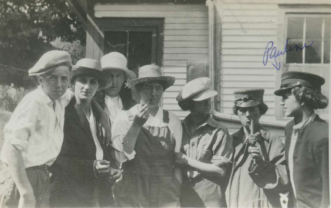 Iowa History, pipe, Iowa, history of Iowa, Portraits - Group, costume, Canton, IA, Smith, Elverda