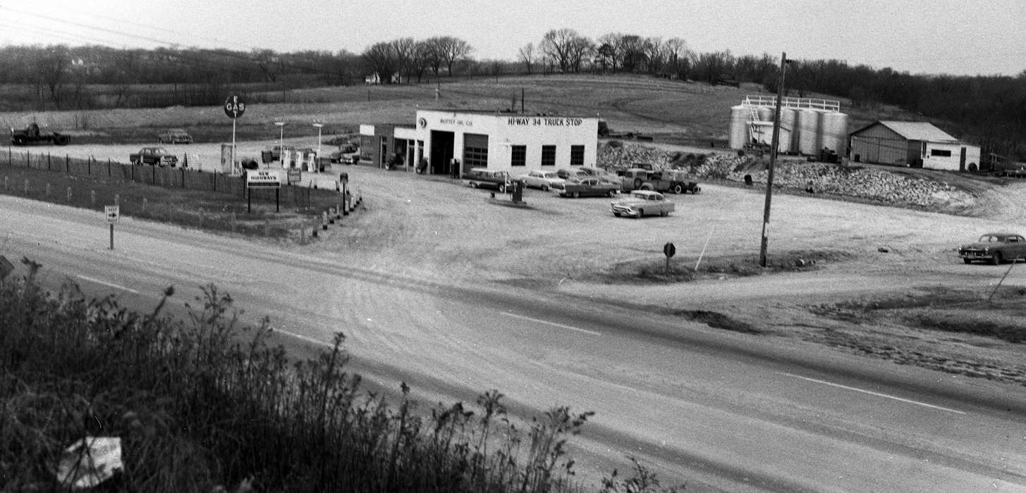 Businesses and Factories, car, Cities and Towns, Iowa History, Iowa, Motorized Vehicles, Lemberger, LeAnn, gas station, Ottumwa, IA, truck, gas pump, fence, history of Iowa, sign