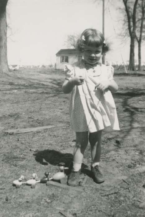 history of Iowa, Iowa History, duck, toy, Iowa, Evansdale, IA, Avis, Linda, Farms, Children, Portraits - Individual