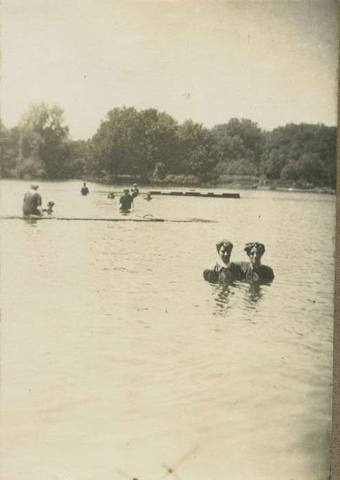 Portraits - Group, Outdoor Recreation, Waterloo, IA, Iowa History, LeQuatte, Sue, river, Lakes, Rivers, and Streams, history of Iowa, Iowa, swim