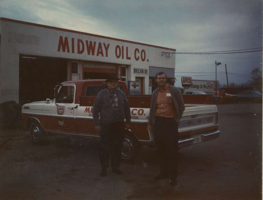 Portraits - Group, history of Iowa, Iowa History, Reasoner, Mike, Motorized Vehicles, Businesses and Factories, truck, ford, Creston, IA, oil, Iowa, mechanic, pickup. f-100, Labor and Occupations