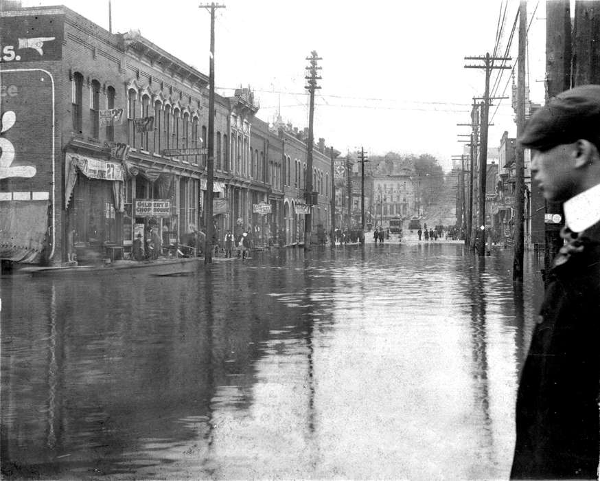 Floods, Iowa, Animals, storefront, electrical line, horse and buggy, flooding, Lemberger, LeAnn, Cities and Towns, Ottumwa, IA, history of Iowa, Main Streets & Town Squares, Iowa History