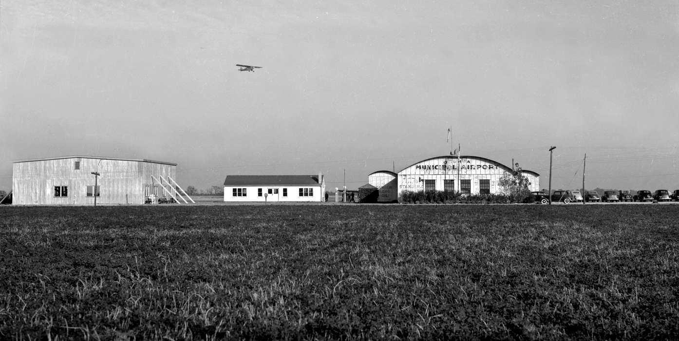 airport, history of Iowa, Iowa History, Ottumwa, IA, Motorized Vehicles, Businesses and Factories, airplane, Iowa, Lemberger, LeAnn