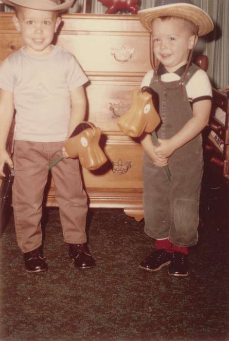 Portraits - Group, history of Iowa, Iowa History, cowboy hat, Brechwald, Linda, Estherville, IA, Iowa, horse, Children, Leisure