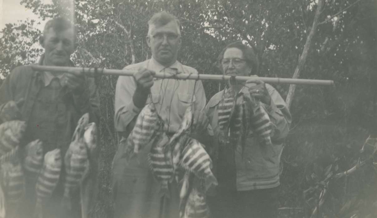 Portraits - Group, sheepshead, history of Iowa, Iowa History, Families, Animals, fish, fishing, Iowa, Outdoor Recreation, USA, Hilmer, Betty