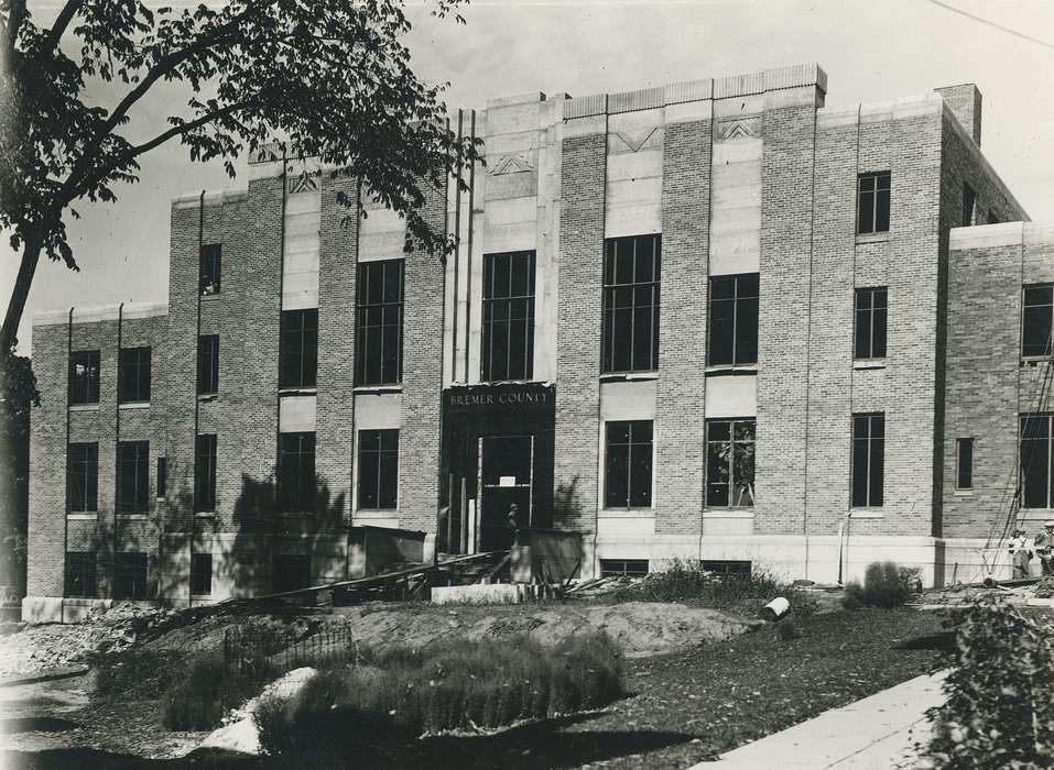 history of Iowa, construction materials, Iowa History, Prisons and Criminal Justice, Waverly, IA, Iowa, court house, Landscapes, construction, Waverly Public Library, Labor and Occupations